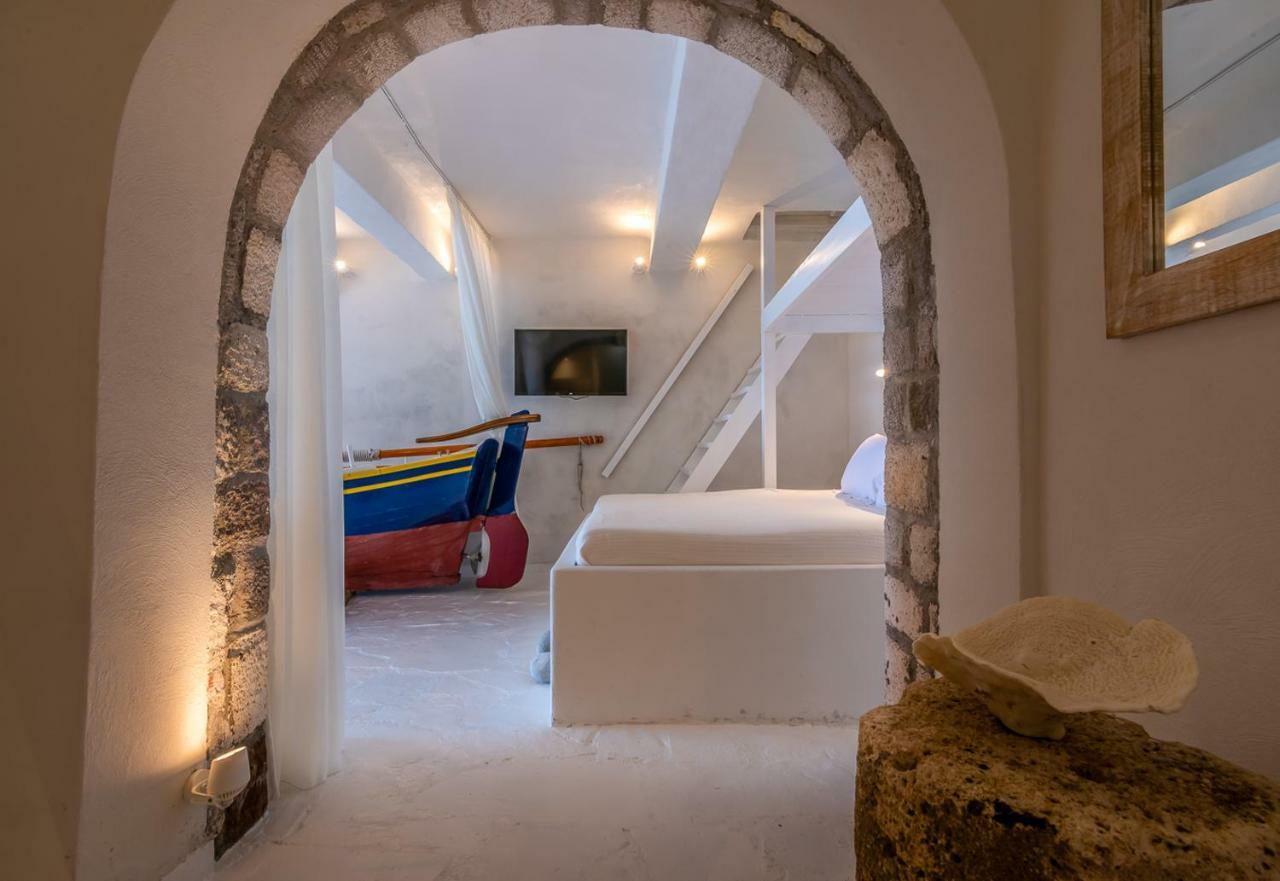 Vila Neosikos Amazing Beach House In Milos Island Klima  Exteriér fotografie