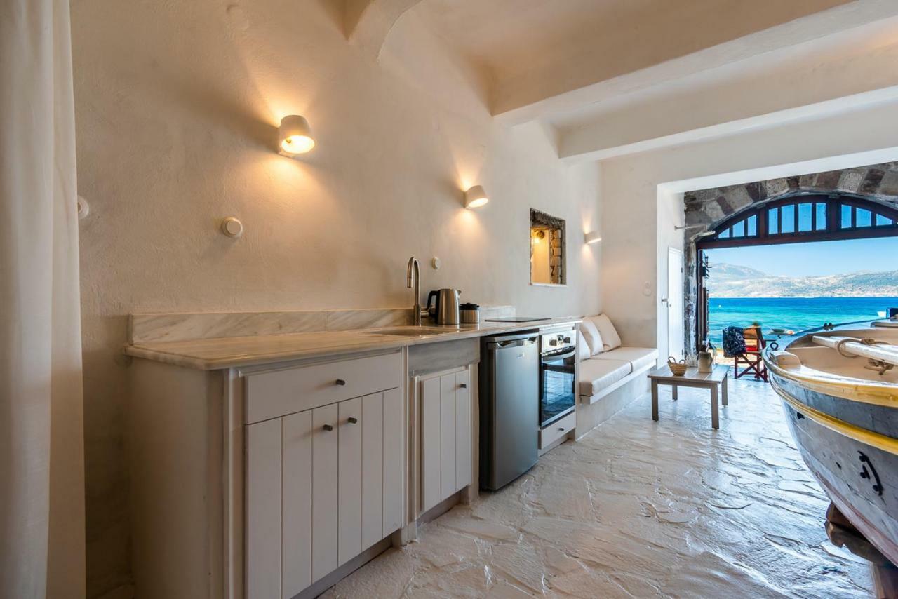 Vila Neosikos Amazing Beach House In Milos Island Klima  Exteriér fotografie