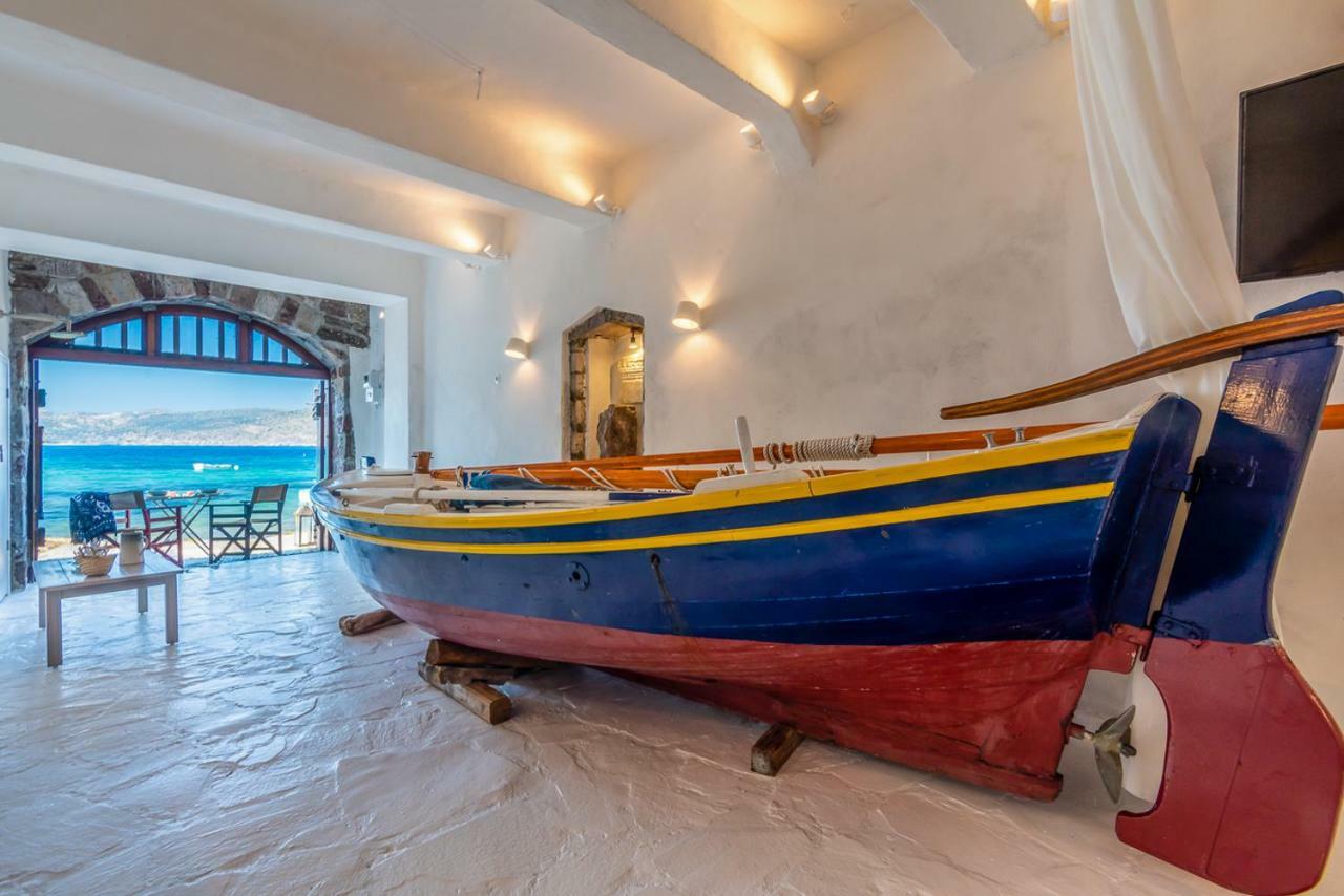 Vila Neosikos Amazing Beach House In Milos Island Klima  Exteriér fotografie